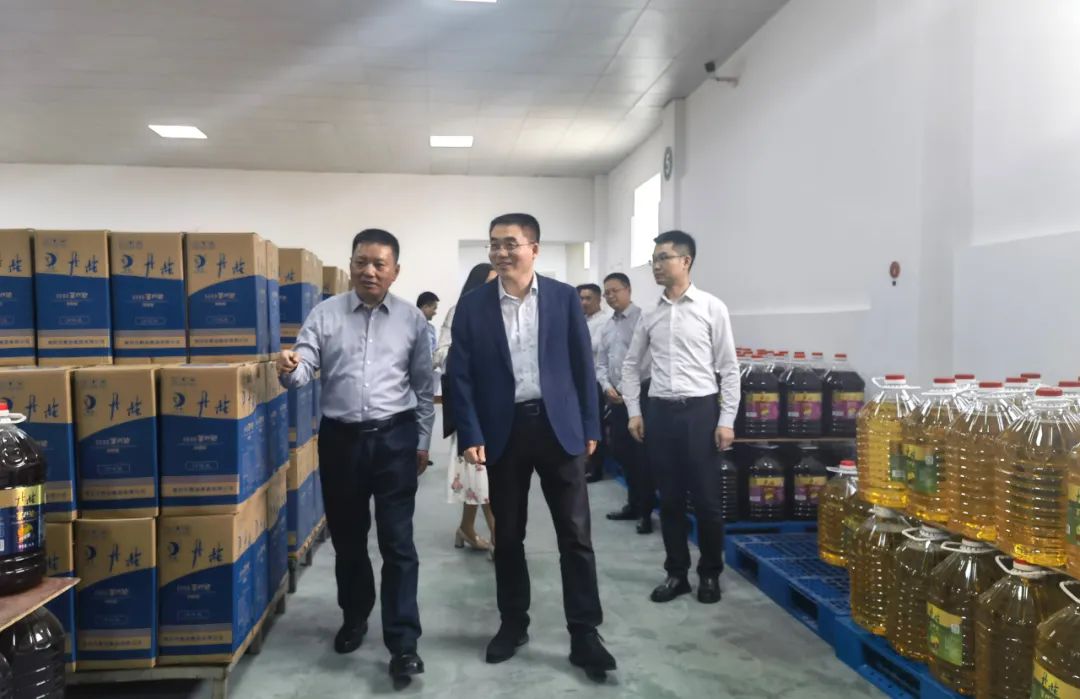 市委外办主任刘福龙一行到市粮油集团调研指导外贸工作